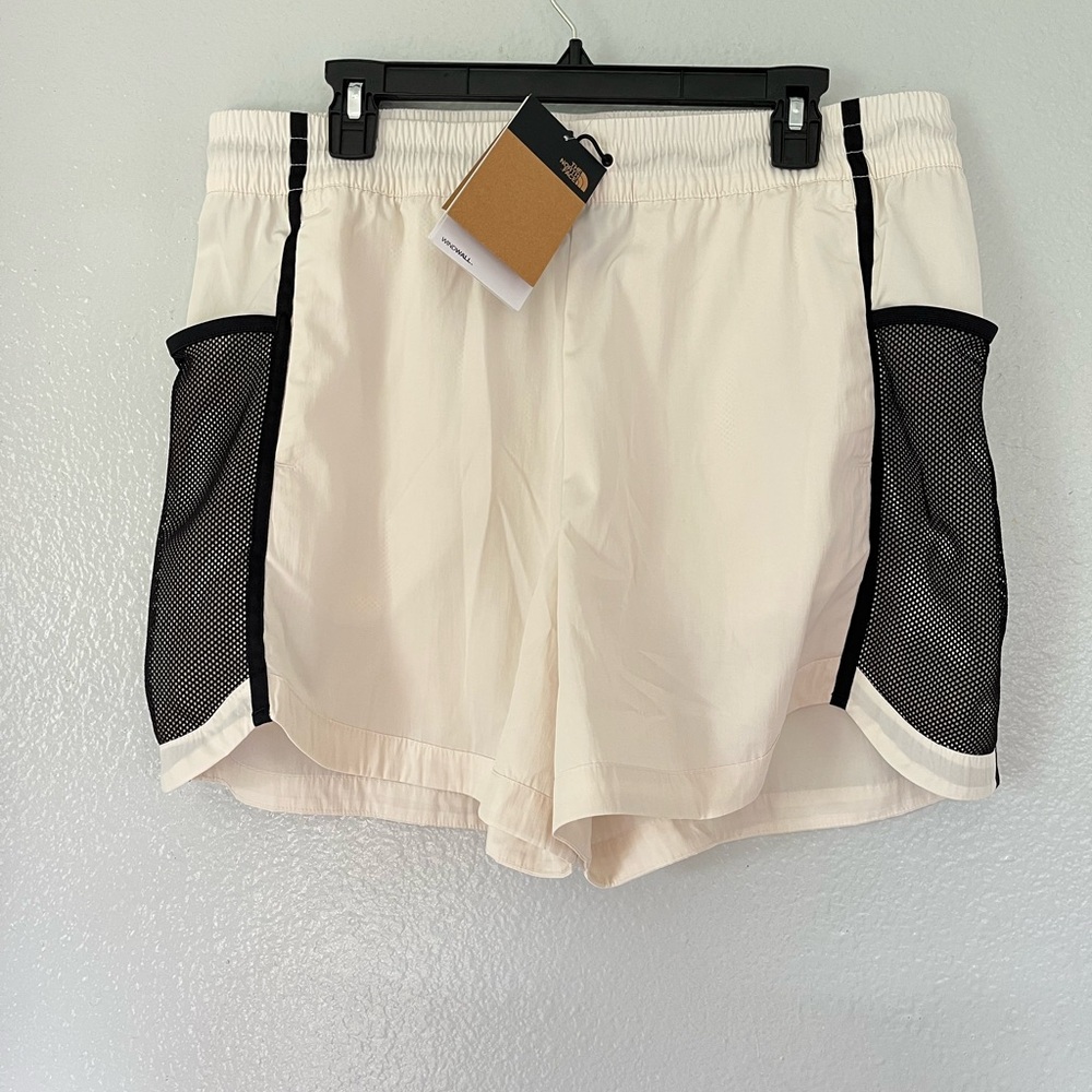 New The North Face Women’s  2000 MTN LT WIND Shorts Size: XXL